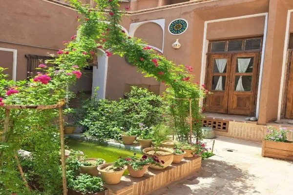 اتاق هتل جنگل یزد